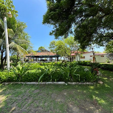Casa De Playa Los Moncada Leon Exterior photo