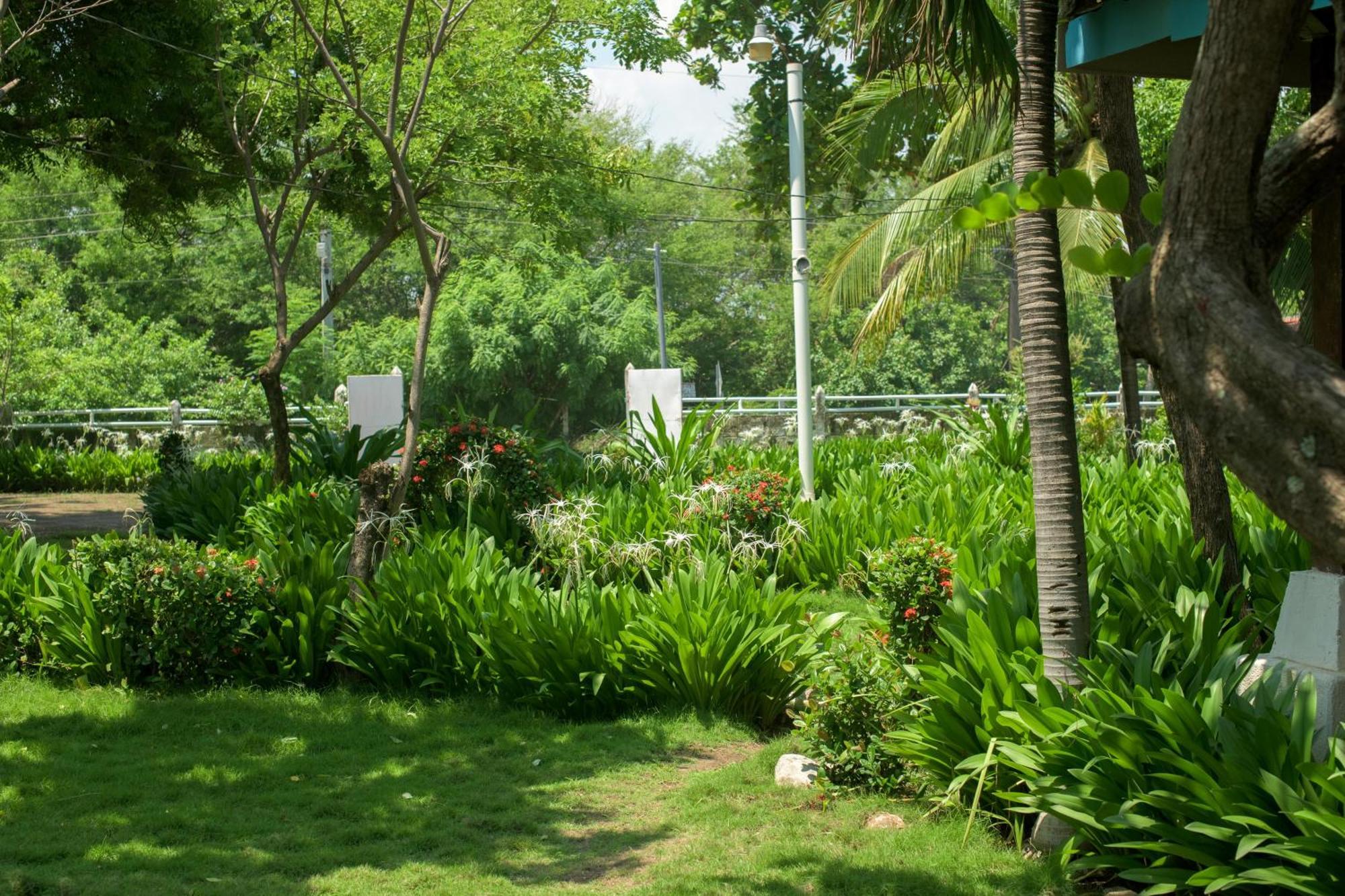 Casa De Playa Los Moncada Leon Exterior photo